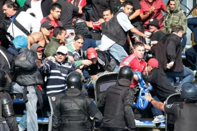 Se aprobó un nuevo reglamento para combatir la violencia en el fútbol: sus principales puntos