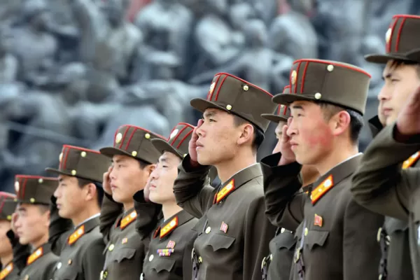 Fuerzas de ataque y submarinos nucleares: seis claves para entender qué puede pasar en Corea del Norte