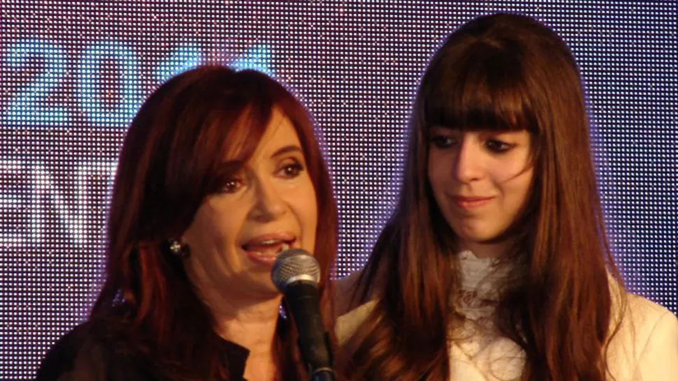 Cristina Kirchner y su hija Florencia. ARCHIVO