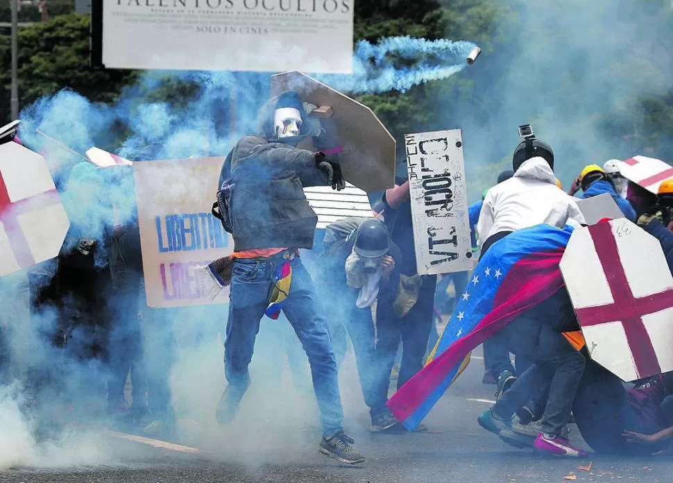 DISTURBIOS. Los manifestantes enfrentaron a las fuerzas de seguridad. Reuters