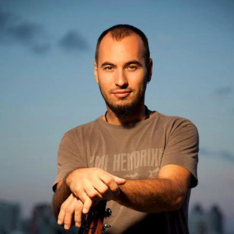 TODO TERRENO. Rodríguez trabajó con La China Suárez y Javier Calamaro. Facebook / Marcos Rodriguez.-