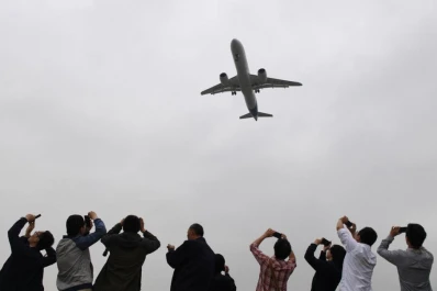 China incursiona en la fabricación de aviones propios
