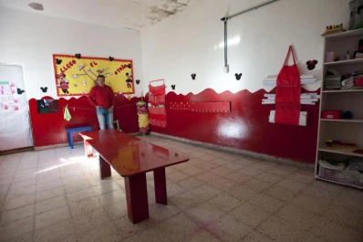 Robaron en un jardín de infantes y no dejaron ni las sillas