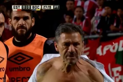 Vivas se enojó durante el partido con Boca y las redes sociales se llenaron de memes