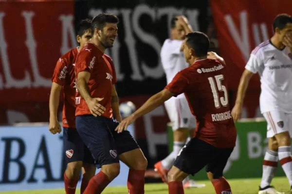 El “Rojo” paseó su fútbol por Rosario