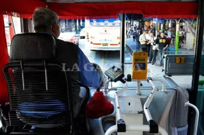 Conectarán nuevamente con el 911 los botones antipánico de los colectivos que recorren la capital