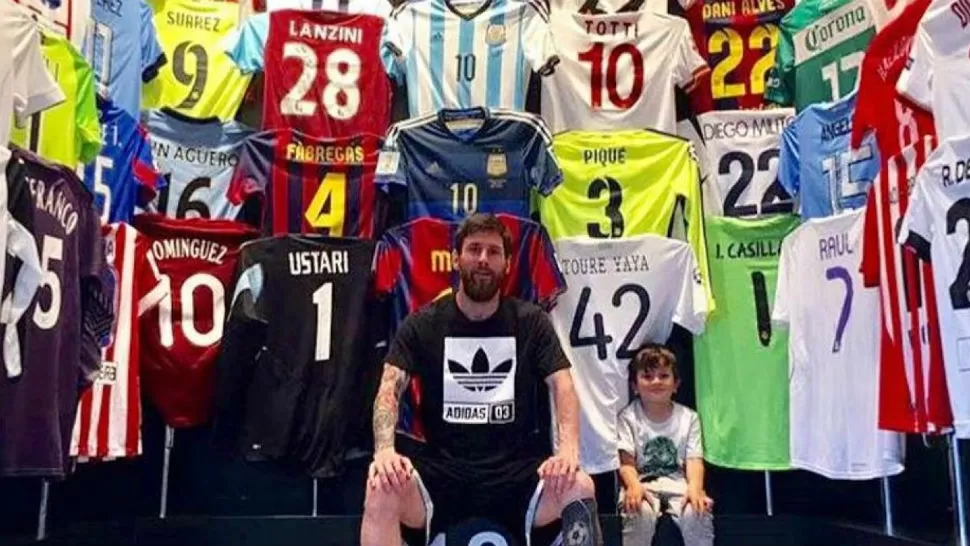PARA TODOS LOS GUSTOS. Messi y su colección de camiseta. IMAGEN TOMADA DE INSTAGRAM