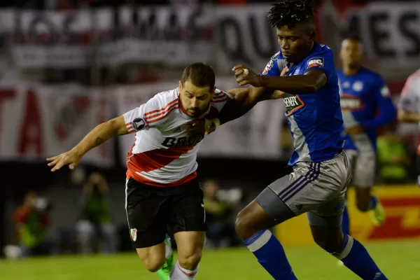 River empató con Emelec y clasificó a octavos