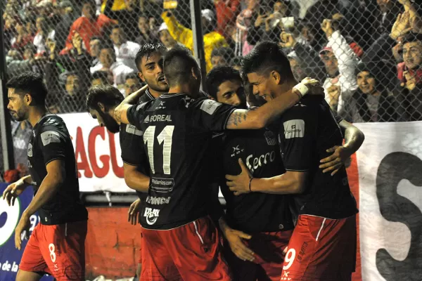 Con tres goles de Lentini, San Martín goleó en La Ciudadela