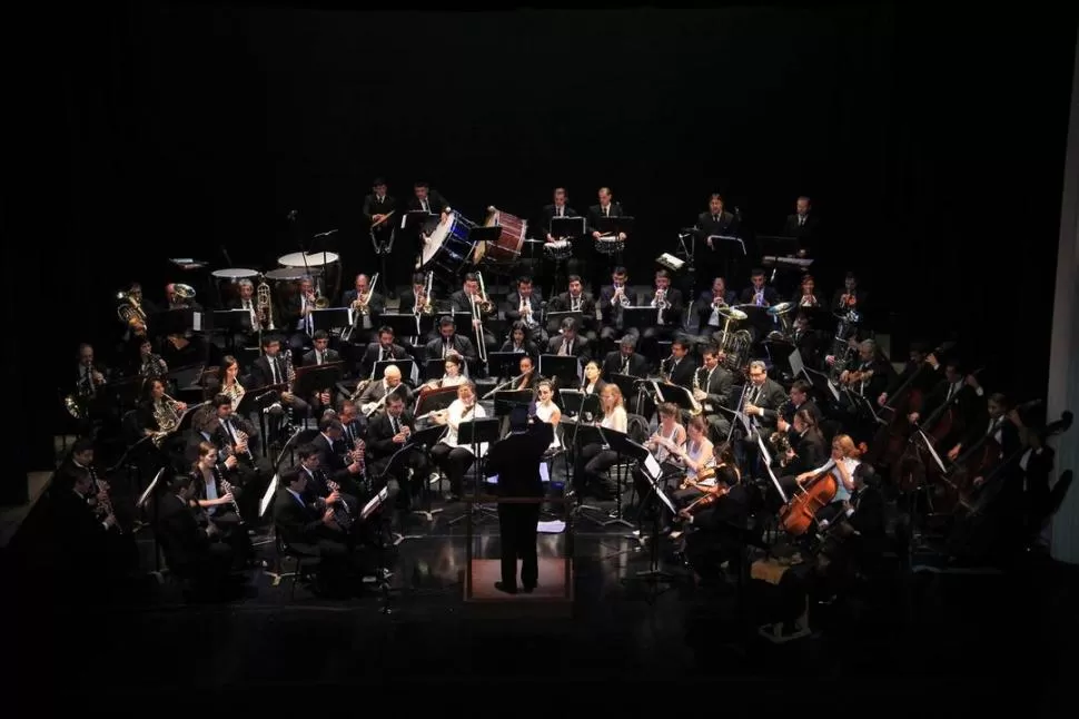 PRIMERA NOCHE. Los músicos tucumanos serán protagonistas del festival Tucumán Jazz, que abrirá esta noche la Banda Sinfónica de la Provincia. tucumanjazz