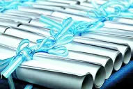 Egresados de la Facultad de Artes quieren saber qué pasa con sus títulos