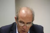 Escándalo en la UNT: hay problemas con los títulos, admitió García