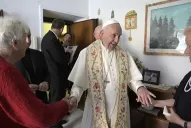 El Papa Francisco hizo un timbreo en las afueras de Roma