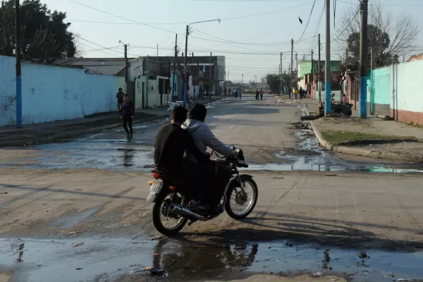 Una joven recibió cuatro balazos en una salvaje agresión