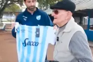 Video: Lucchetti sorprendió al abuelo que bailaba de felicidad por Atlético
