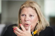 Carrió dice que la espían y pide a Macri que corra a la vicedirectora de la Agencia de Inteligencia