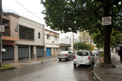 Un tiroteo a media cuadra de la Escuela de Policía asustó a los vecinos