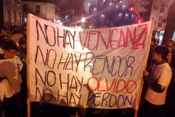 Con una nueva marcha de silencio frente a tribunales exigieron justicia por Matías Albornoz