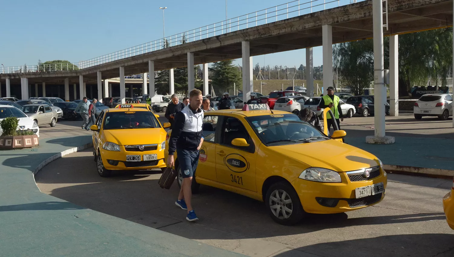 MENÉNDEZ. El Polaco y sus compañeros llegaron al estadio en Taxi. (FOTO ARIEL CARRERAS, ESPECIAL PARA LA GACETA)