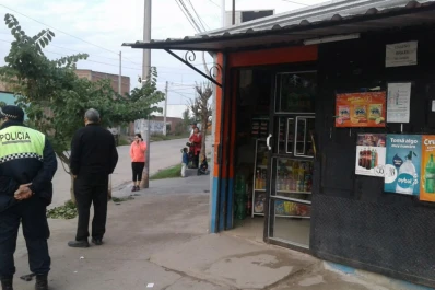 Un policía federal mató a un hombre que intentó robar su almacén