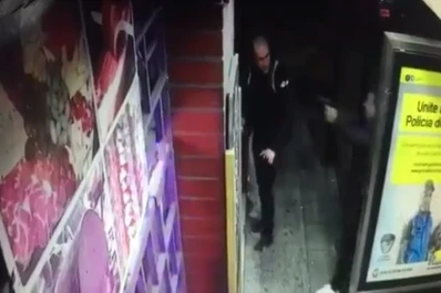 Video: balearon a un bombero que fue a comprar un alfajor