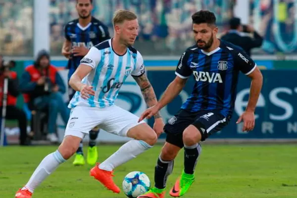 Mirá el blooper que terminó en gol de Menéndez