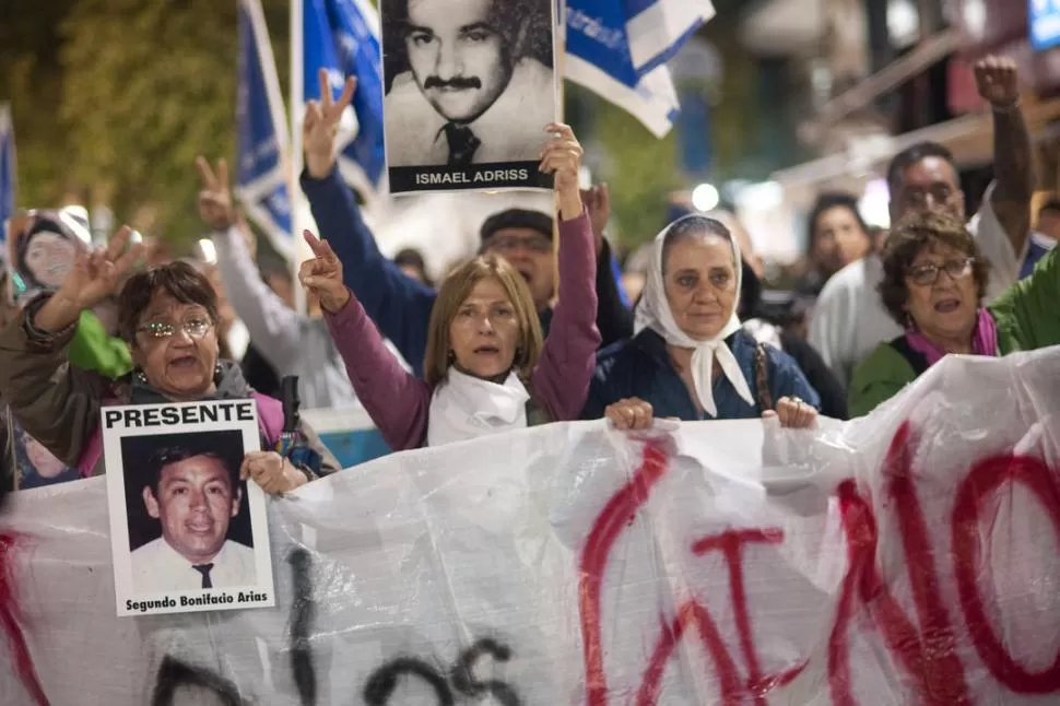 PROTESTAS. El fallo “2x1” de la Corte nacional generó marchas en Tucumán. la gaceta / foto de inés quinteros orio