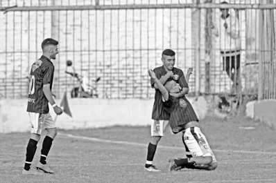 Atlético Concepción goleó y se afianza en la cima