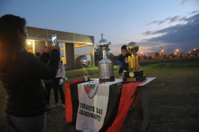 Los hinchas de River coparon el museo en Lomas de Tafí