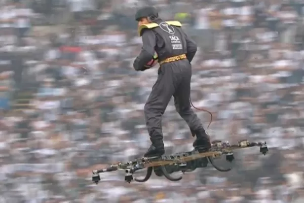 Video: un hombre drone entregó la pelota en la final de la Copa portuguesa