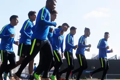 En Boca no es segura la presencia de Centurión y prueba con Junior Benítez