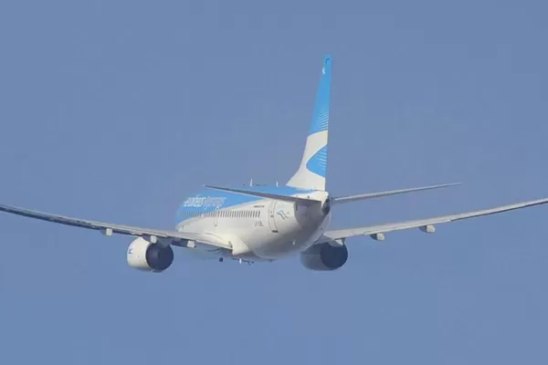 Los remiseros del aeropuerto cobrarán tarifas fijas: $150 al centro y $250 a Yerba Buena