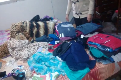 Cinco ladrones encapuchados aterrorizaron a una familia de Bella Vista y se llevaron $ 120.000