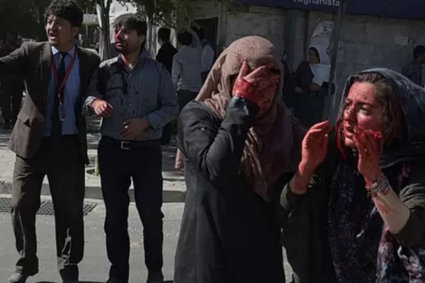 Al menos 80 muertos y 350 heridos por un atentado en Kabul