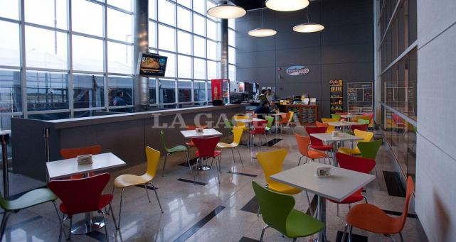 Cambios La Cafeteria Sera Trasladada A Una Carpa Climatizada Para Mayores Comodidades De Los Pasajeros Archivo La Gaceta Foto De Ines Quinteros Orio Cambios La Cafeteria Sera Trasladada A Una Carpa Climatizada Para Mayores Comodidades De Los Pasajeros Archivo La Gaceta Foto De Ines Quinteros Orio