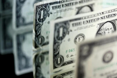 Dólar oficial y paralelo cierran casi igual: $ 16,40 y $ 16,45
