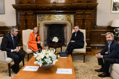 Cómo es el acuerdo financiero para Santa Cruz que acordaron Mauricio Macri y Alicia Kirchner
