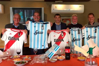 Mientras sesionaba el Senado, Alperovich almorzaba con D’Onofrio