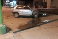 Accidente fatal: chocó contra un poste de luz y salió despedido del auto