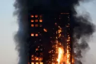 Infierno en un edificio de Londres: un voraz incendio deja seis muertos y 50 heridos