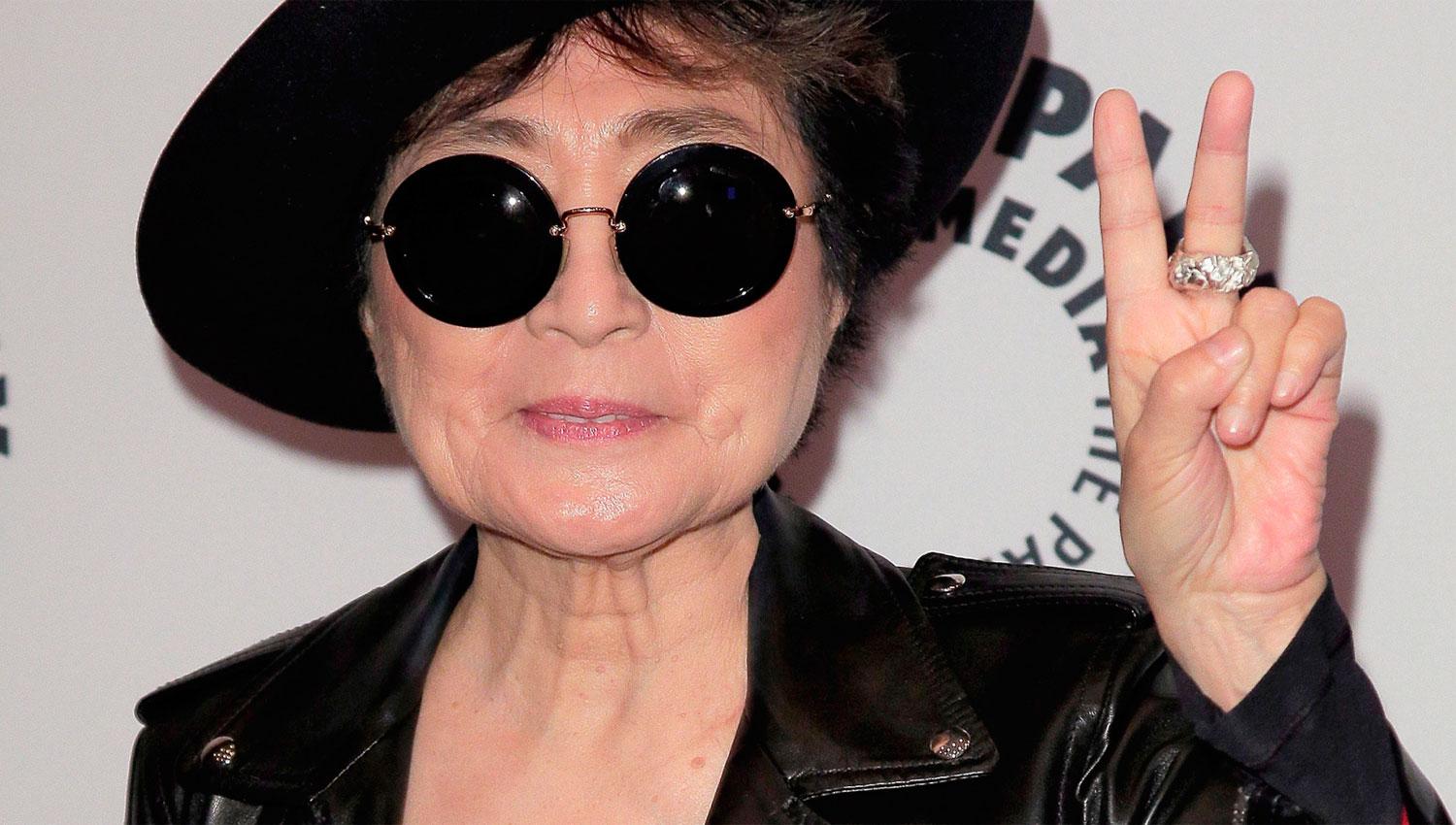 Вдова леннона. Yoko Ono. Леннон и Йоко. Yoko Ono Starpeace. Йоко оно фото.