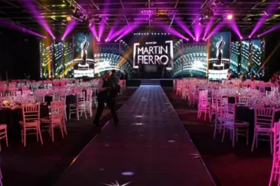 Cinco opciones para vivir desde adentro los premios Martín Fierro