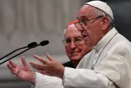 El papa Francisco criticó a los adultos que quieren jugar a ser adolescentes para siempre