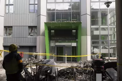 Subió a 79 la cifra de víctimas fatales por el incendio en un edificio de Londres