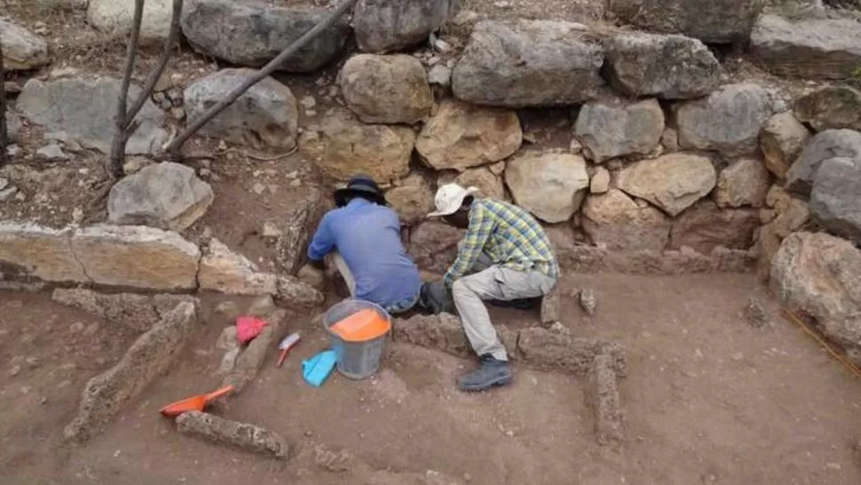 EXCAVACIONES. Los arqueólogos encontraron joyas y otros artefactos. Prof. Tim Insoll-Universidad de Exeter