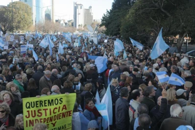 Masiva protesta para pedir jueces valientes