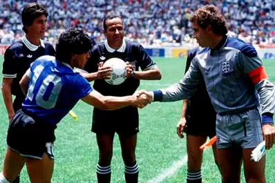 Prohibido olvidar: así recordó Maradona sus goles a los ingleses