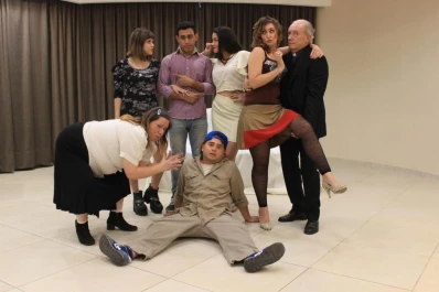 Personajes que están en la cuerda floja