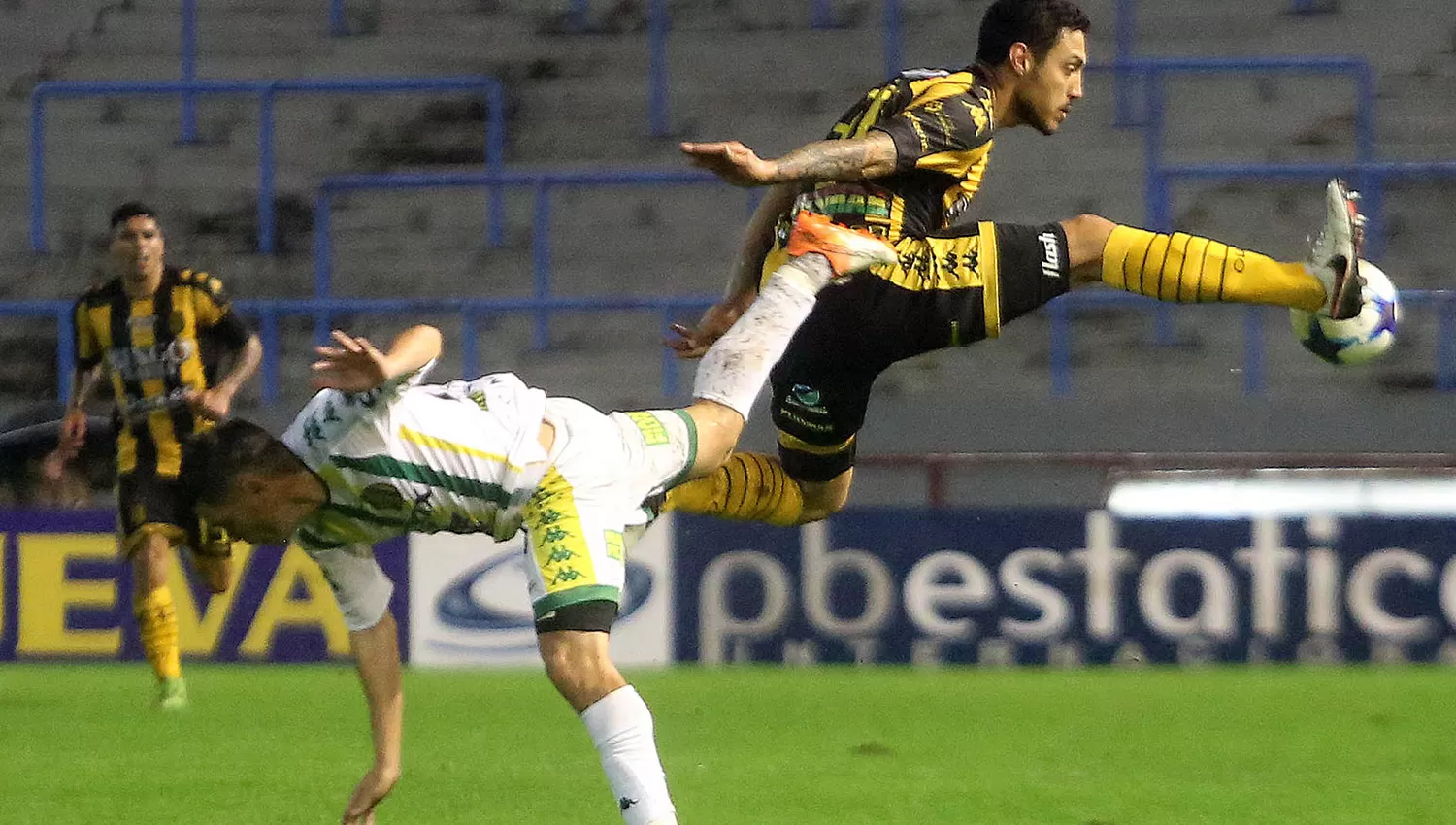 Aldosivi fue goieado en Mar del Plata y en la próxima temporada jugará la B Nacional.
TÉLAM