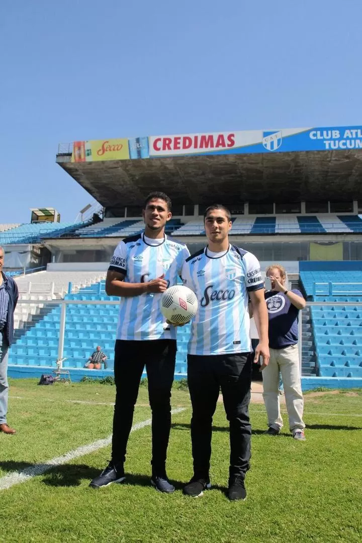 BIEN RECIBIDOS. En septiempre, Palomino y Cirigliano fueron presentados en el campo del Monumental, luego de brindar una rueda de prensa dentro del estadio. prensa atlético tucumán